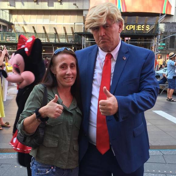 Meet your Posher, Dawn - Picture 1 of 1